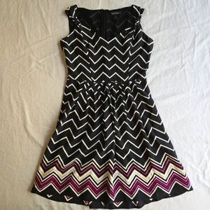 White House Black Market Chevron Print Midi Dress